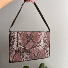 Load image into Gallery viewer, Metallic snake print shoulder bag
