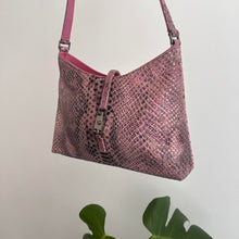 Load image into Gallery viewer, Metallic pink / purple snakeskin shoulder bag
