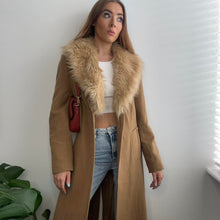 Load image into Gallery viewer, Caramel wool coat with faux fur collar size 14
