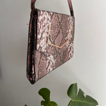 Load image into Gallery viewer, Metallic snake print shoulder bag
